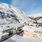 Bed and Breakfast Haus Aktiv 3*